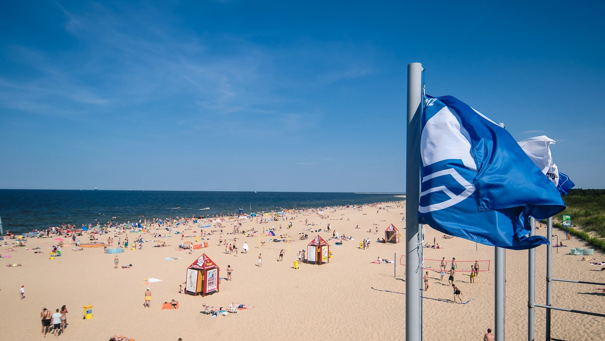 W tym sezonie aż cztery gdańskie kąpieliska zostały wyróżnione w ramach międzynarodowego programu Błękitna Flaga. Oznacza to, że plaże są nie tylko czyste i bezpieczne, ale także odbywa się tam wiele imprez, które aktywizują plażowiczów. Kolejny rok z rzędu Błękitną Flagę otrzymała także gdańska przystań jachtowa.