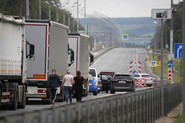 Antyterroryści na drodze M-4 w obwodzie moskiewskim