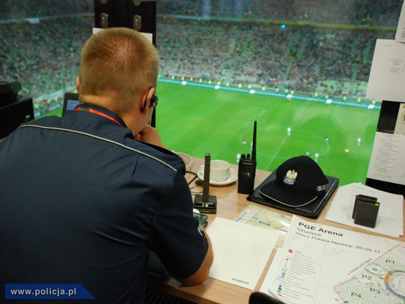 Policjanci podczas meczu Polska-Niemcy