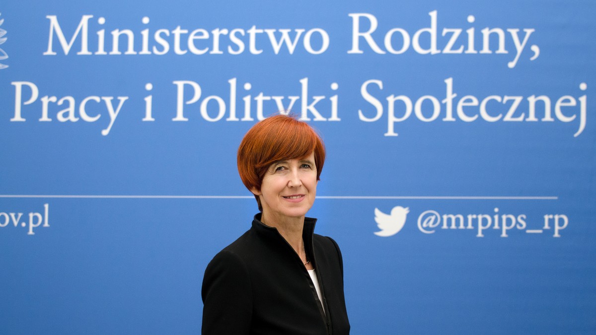 Szefowa Ministerstwa Rodziny, Pracy i Polityki Społecznej Elżbieta Rafalska otrzymała nagrodę Grzegorza Palki za wdrożenie, wspólnie z samorządami gmin, "strategicznego dla Polski ze względów demograficznych" - programu 500+. Nagrodę w jej imieniu odebrał wiceminister Stanisław Szwed.