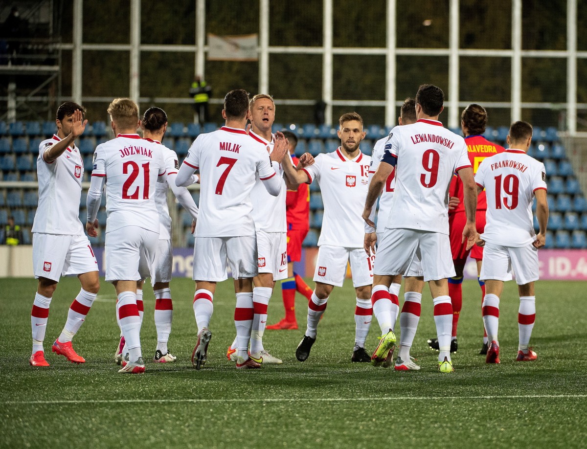 Piłkarze reprezentacji Polski cieszą się z gola podczas meczu eliminacyjnego grupy I mistrzostw świata z Andorą