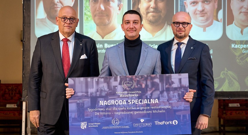 Yassin Bugajny (w środku) z Wierzbowej 15 zdobył 284,5 na 300 możliwych punktów.