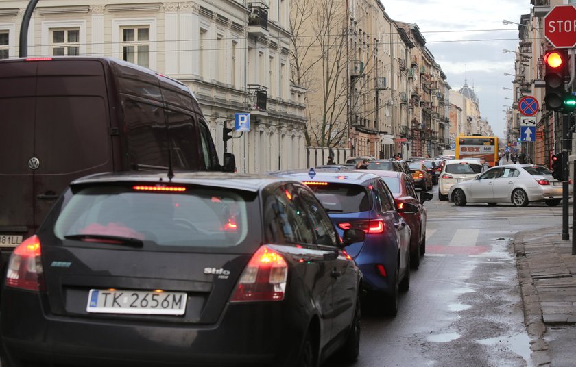 Korek na ulicy Próchnika w Łodzi