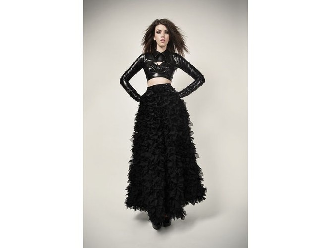 B(l)ack to the future: czerń w nowej kolekcji Mility Nikonorov