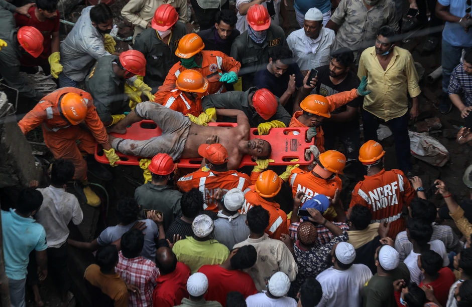 Rušenje zgrade u predgrađu Mumbaja