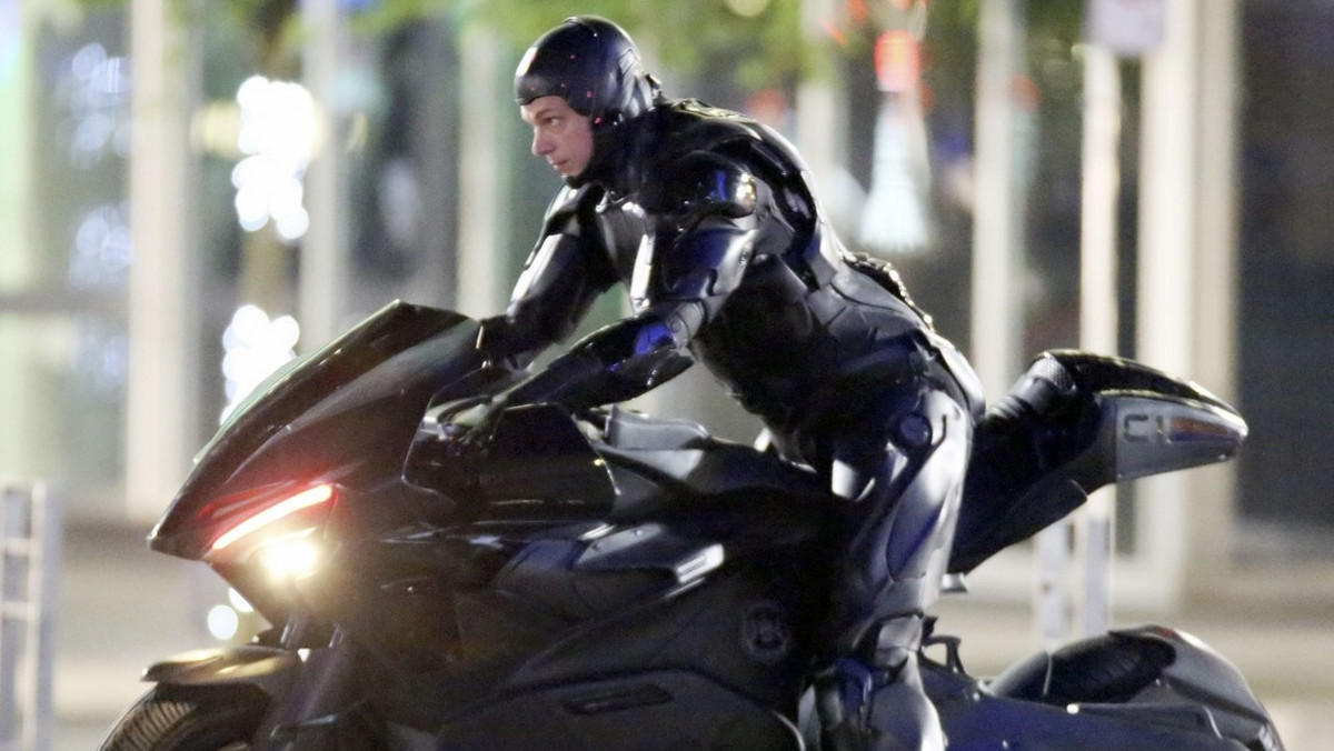 Do sieci trafił pierwszy zwiastun nowej wersji filmu sci-fi "RoboCop" z Joelem Kinnamanem w roli głównej.