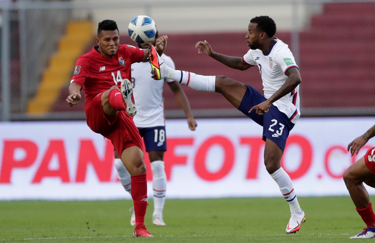 Rolando Blackburn i Kellyn Acosta