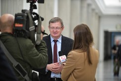 Cymański już po operacji wycięcia nowotworu. 'Cieszę się, że mam to za sobą'