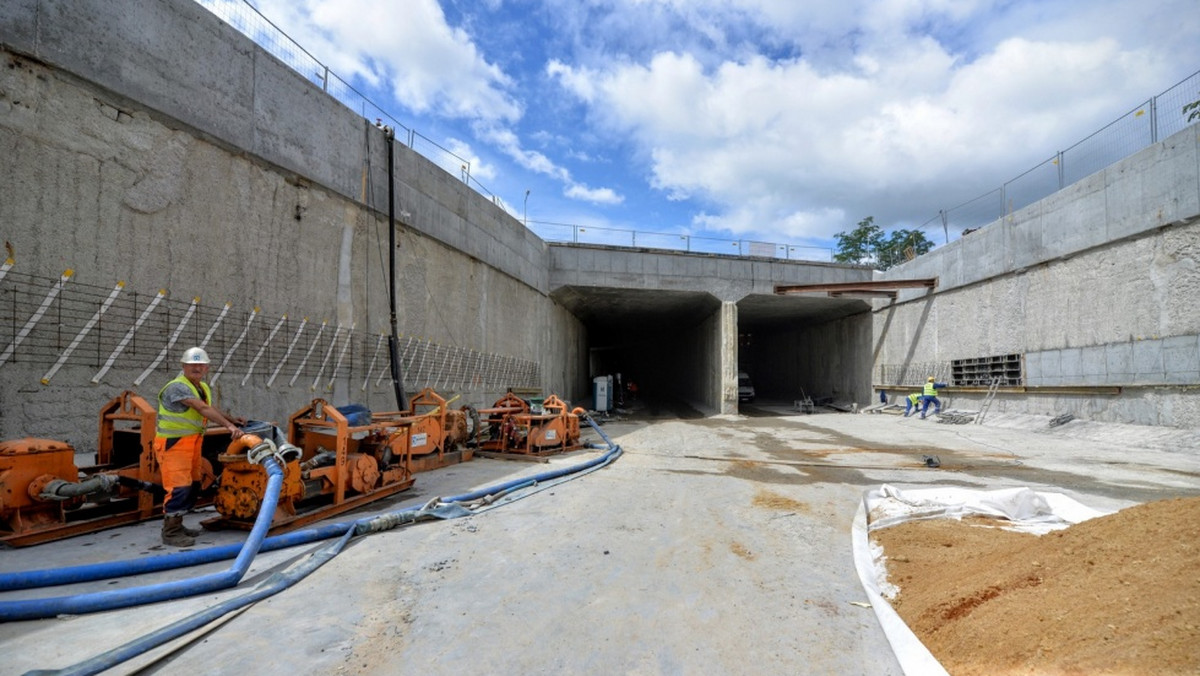 Budowa tunelu w Międzylesiu