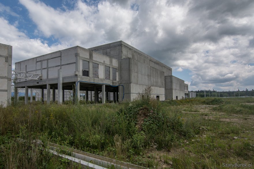 Niedokończone centrum handlowe, wrzesień 2022 r.