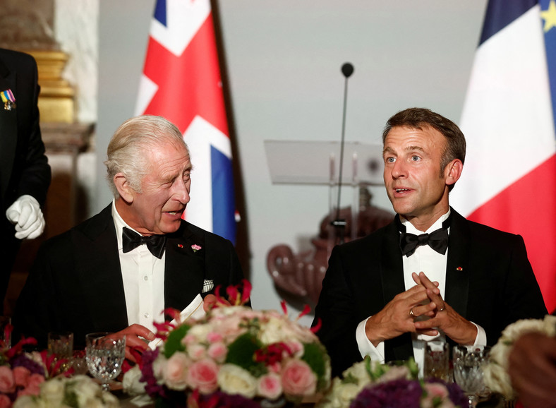 Król Karol III i Emmanuel Macron
