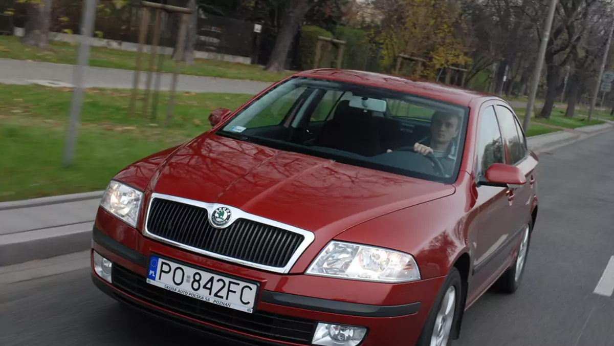 Skoda Octavia kontra Octavia Tour II. Zobacz, ile zaoszczędzisz?