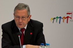 Bezbarwny bankier z Niemiec wyrasta na kluczowego gracza w Unii