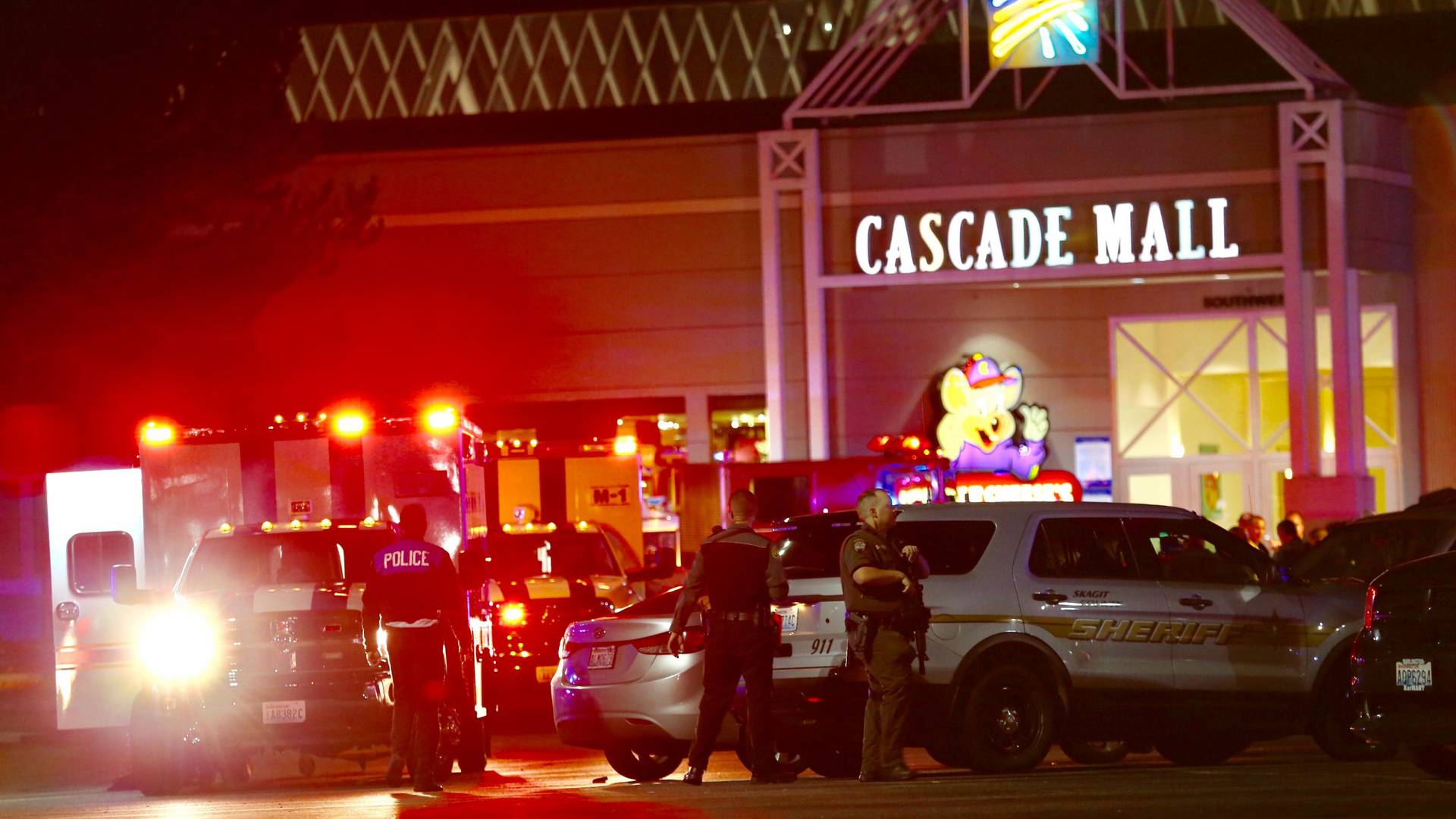 V USA chytili útočníka, ktorý strieľal v nákupnom centre