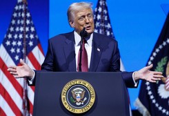 Donald Trump faworytem do zdobycia Pokojowej Nagrody FIFA. Dostanie ją po 'znajomości'