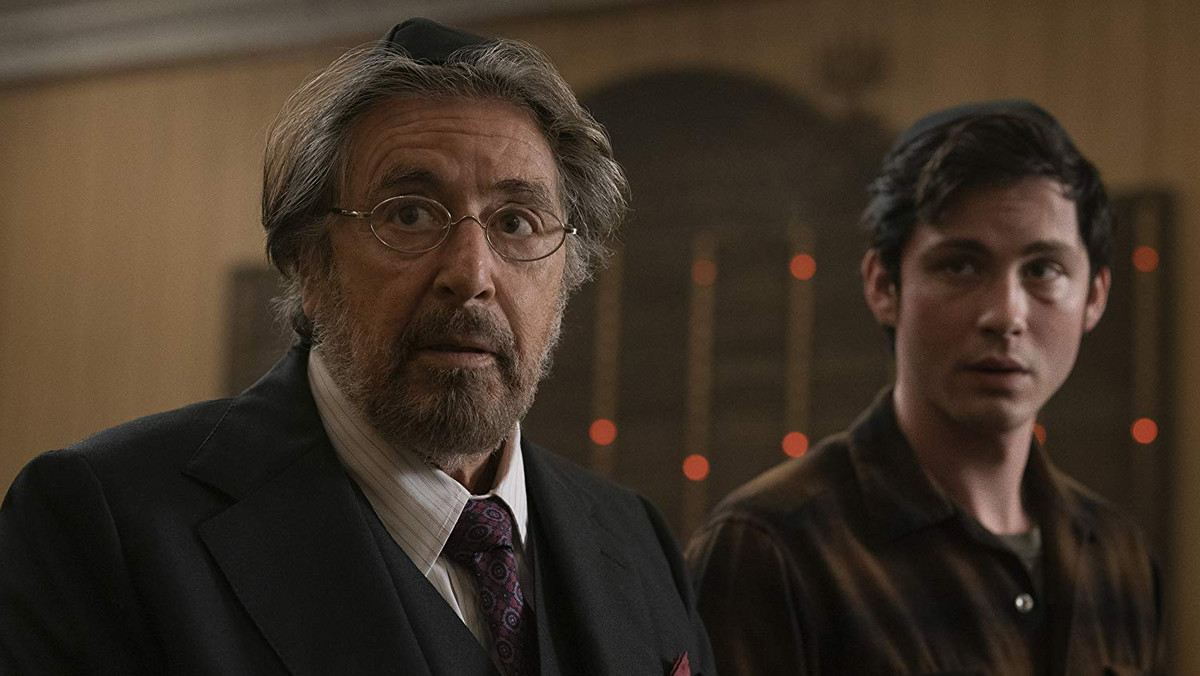 "Hunters" z Alem Pacino w ogniu krytyki. Muzeum Auschwitz protestuje