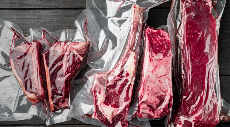 Ezzel a trükkel érdemes ellenőrizni, mennyire friss a csomagolt hús. Getty Images