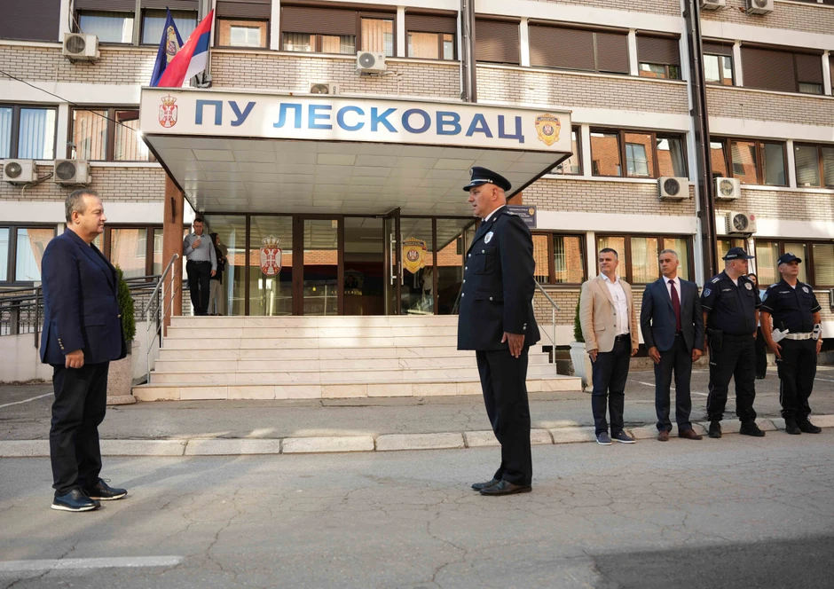 Potpredsednik Vlade i ministar unutrašnjih poslova Ivica Dačić posetio Policijsku upravu u Leskovcu