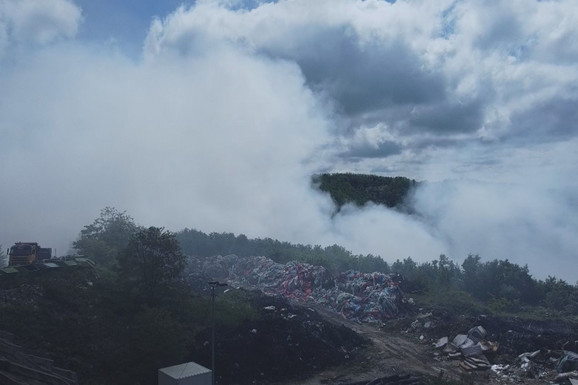 KRAJ AGONIJE SE NAZIRE Ugašeno 70 odsto požara na deponiji "Duboko" kod Užica: Termovizijski dronovi locirali žarište (FOTO)