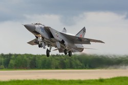 Myśliwce MiG-31K wyleciały z lotniska na Białorusi. W całej Ukrainie podniesiono alarm lotniczy