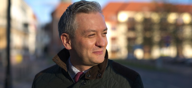 Biedroń podjął decyzję. "Komisarz partyjny z legitymacją PiS? Nie mogę na to pozwolić"
