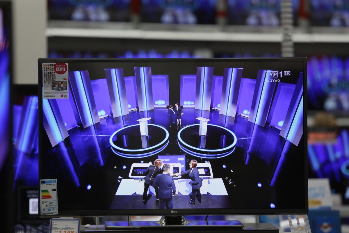 Debata telewizyjna "Beata Szydło - Ewa Kopacz. Rozmowy o Polsce" transmitowana przez cztery kanały telewizyjne - TVP1, TVP Info, TVN24 i Polsat News