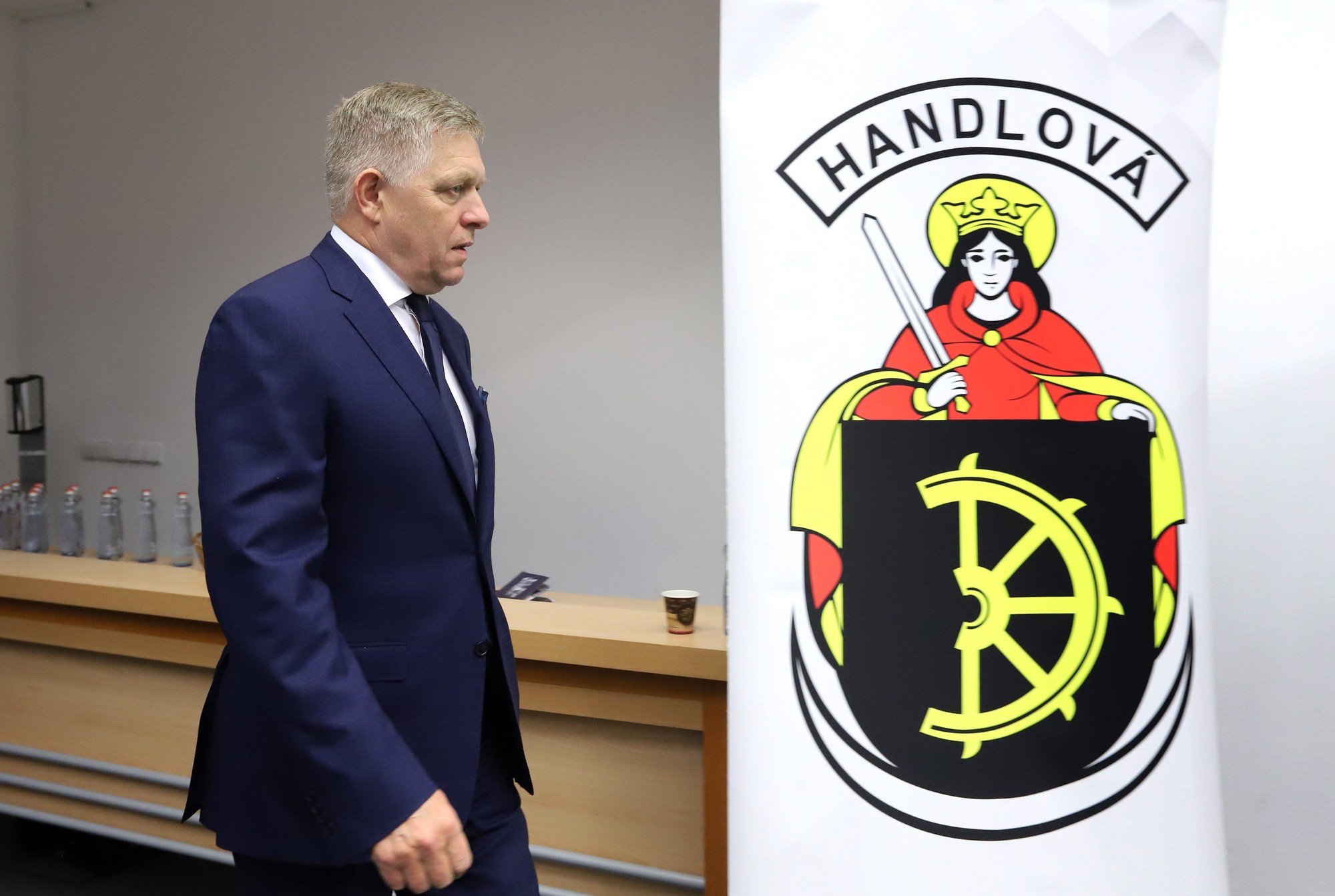 Predseda vlády SR Robert Fico (Smer-SD) absolvoval regionálny výjazd v Handlovej.