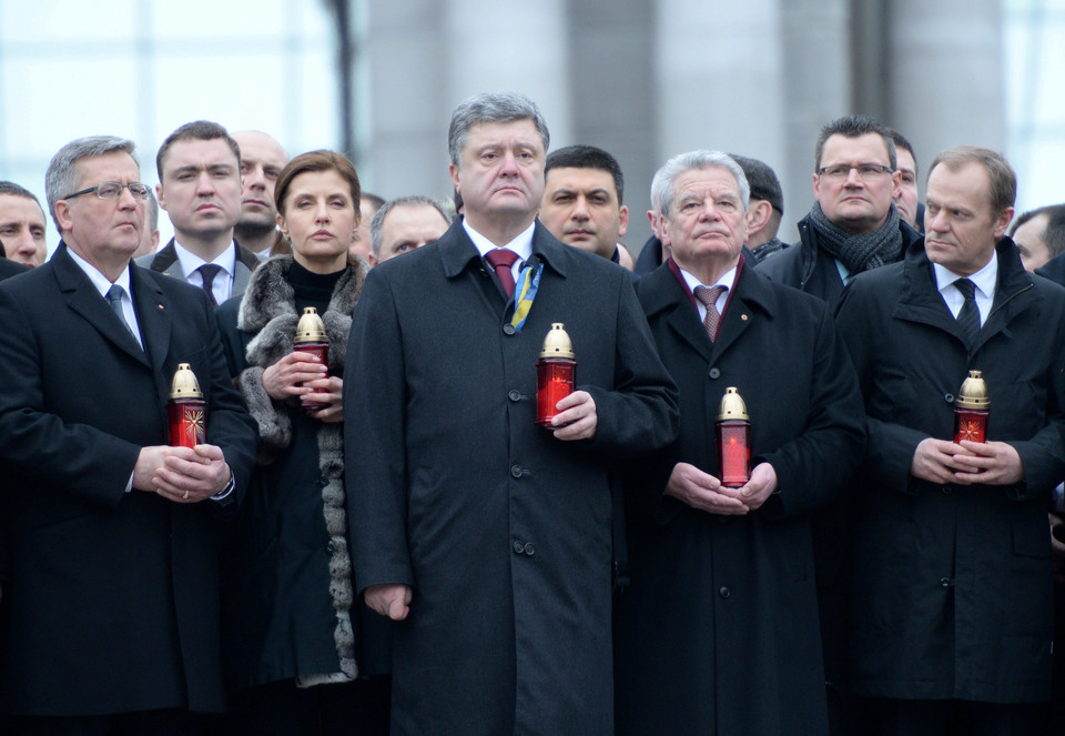 UKRAINA KIJÓW PREZYDENT KOMOROWSKI ROCZNICA MAJDANU (Bronisław Komorowski, Petro Poroszenko, Joachim Gauck, Donald Tusk)