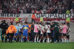 Awantura po finale Pucharu Polski? Zobacz, co działo się w meczu River Plate - Boca Juniors [WIDEO]