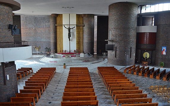 Wnętrze kościoła. Autor zdjęcia: piotr brzezina/fotopolska.eu, Licencja: CC-BY-SA 3.0 