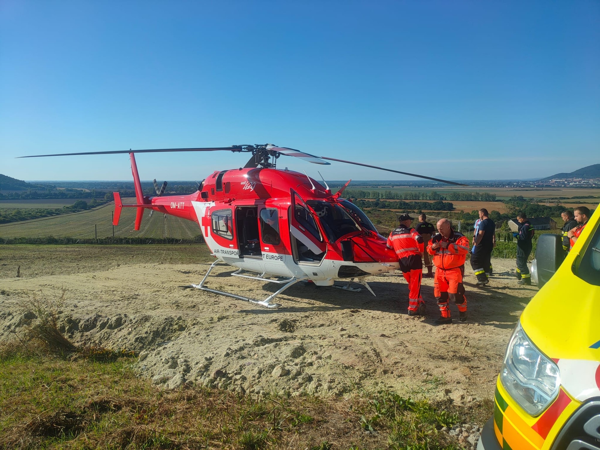 Pri prácach v pivnici vinárstva prišiel o život jeden človek.