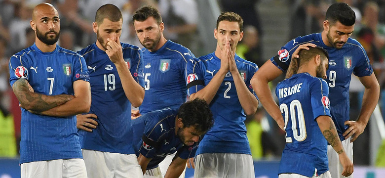 Euro 2016: kibice powitali włoskich piłkarzy na lotnisku w Mediolanie