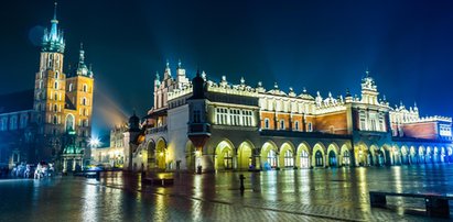 Tiry niszczyły Rynek w Krakowie. Urzędnicy chcą to zmienić