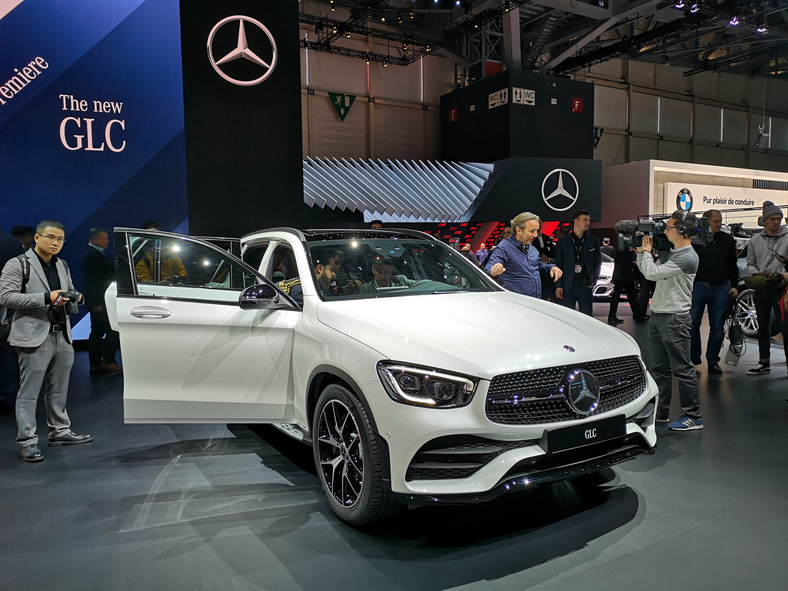 Mercedes na salonie samochodowym w Genewie - 2019