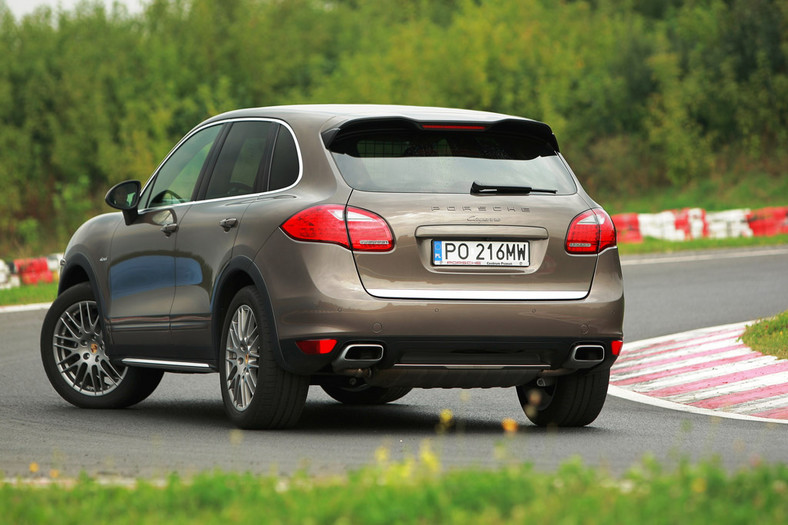 Porsche Cayenne Diesel: Nowa twarz, znajomy diesel