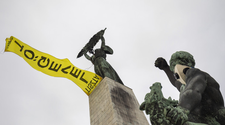 A légszennyezettség ellen demonstrált a Greenpeace Budapesten / Fotó: MTI Mohai Balázs