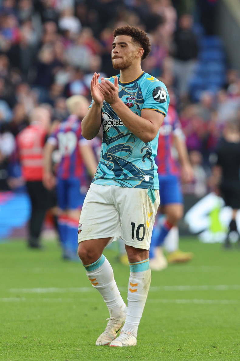Southampton FC forward Che Adams (10) thanking the Southampton FC supporters following the Premier League match between Crystal Palace and Southampton at Selhurst Park on October 29, 2022.