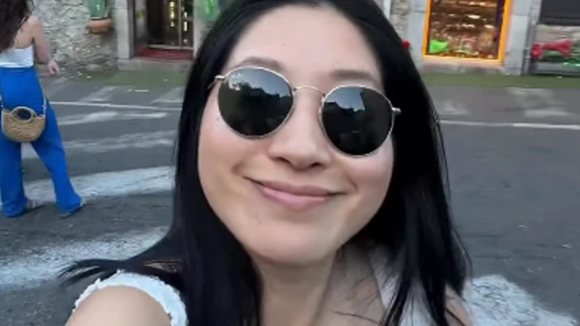 Influencerka varuje pred slávnym chorvátskym mestom.