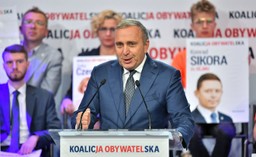 Ciemne chmury nad Grzegorzem Schetyną