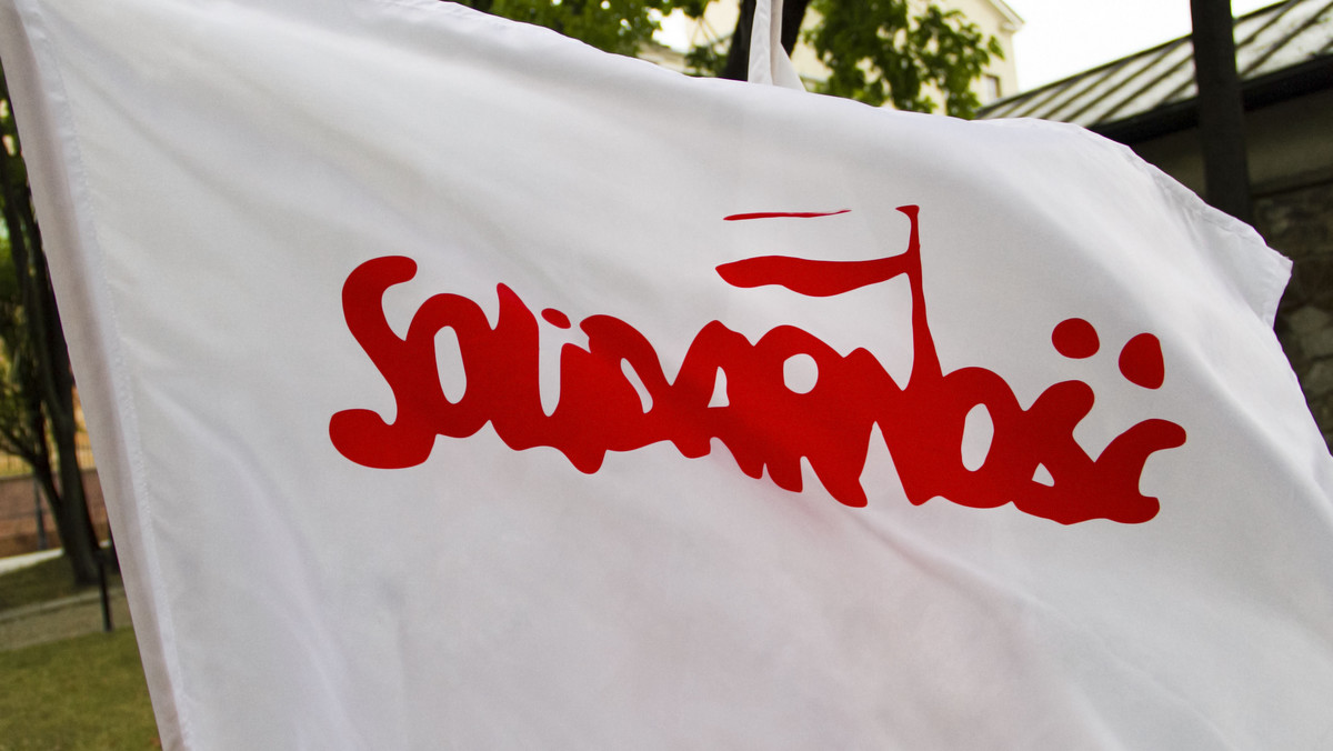 Archiwum rodzinne Jacka Kuronia i Ewy Tomaszewskiej, akta Aliny Cybuli, dokumenty Komisji Zakładowej NSZZ "Solidarność" przy Sądzie Najwyższym zostały przekazane do Archiwum Akt Nowych w Warszawie.