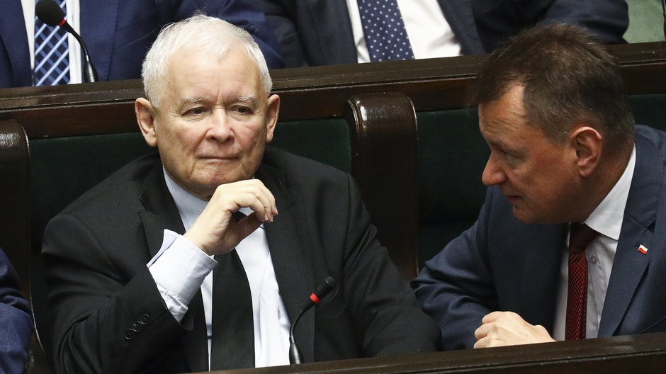 Prezes PiS Jarosław Kaczyński i szef MON Mariusz Błaszczak