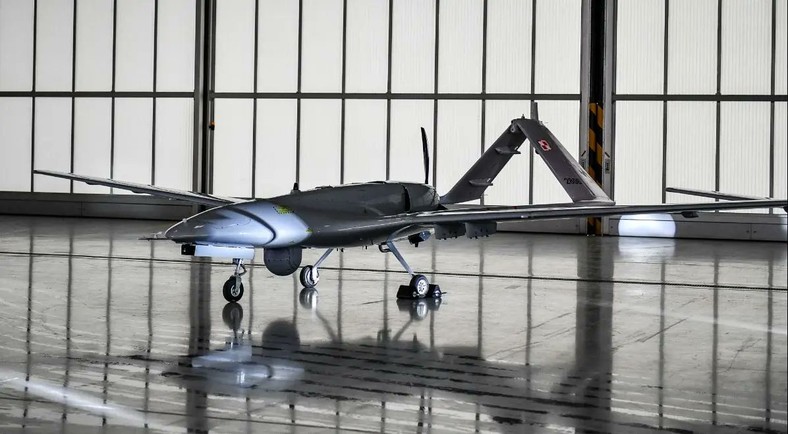 Bayraktar TB-2 w 12. Bazie Bezzałogowców w Mirosławcu. Drony zasłynęły w pierwszych miesiącach walk na Ukrainie.