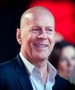 Most ülsz le de azonnal. Itt van Bruce Willis tökéletes hasonmása, aki egymillióan követnek az Instagramon(fotók!)