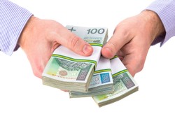 Koniec z kominówką. Podwyżka dla prezesa za cięcia w LOT