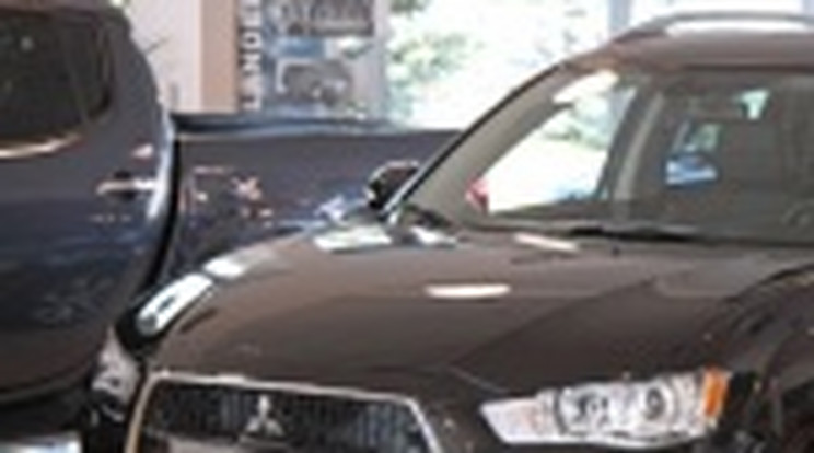 Mitsubishi Outlander - ezt az autót megéri klónozni
