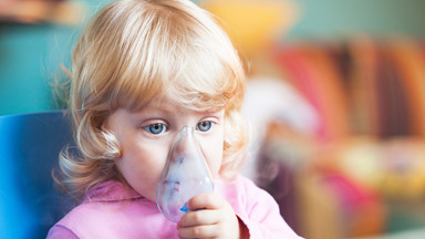 Przyjmowanie antybiotyków przez dzieci może prowadzić do otyłości i astmy