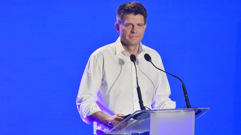 Ryszard Petru lider Nowoczesnej znajduje się pod obstrzałem polityków lewicy