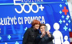 Minister Rafalska zapowiada spadek bezrobocia. "Na koniec roku 9 proc. Symboliczny znak lepszej sytuacji"