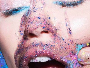 Fujj, Miley! Mi ez az undormány már megint?