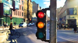 rpo-kasacja-sygnalizacja-swietlna-vs-znak-stop-pierwszenstwo